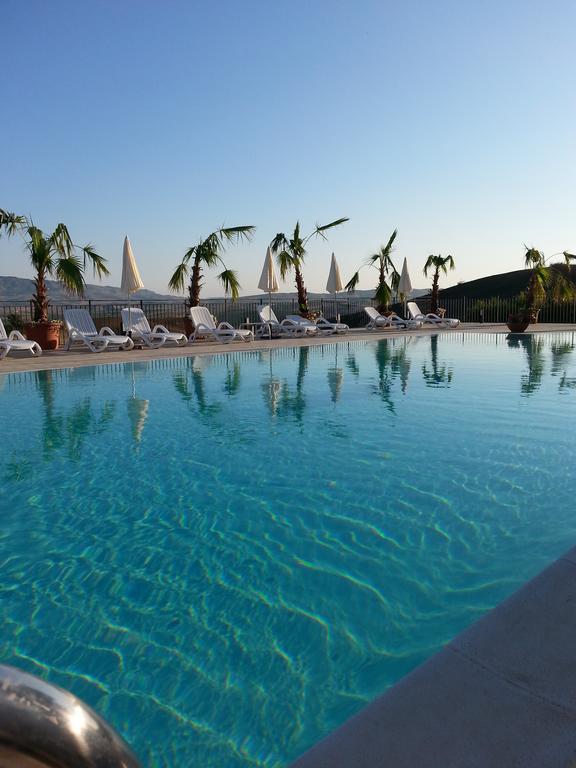 Agriturismo Sirignano Wine Resort Exterior photo