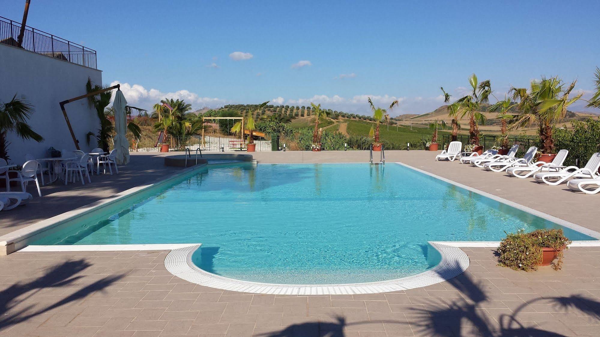 Agriturismo Sirignano Wine Resort Exterior photo