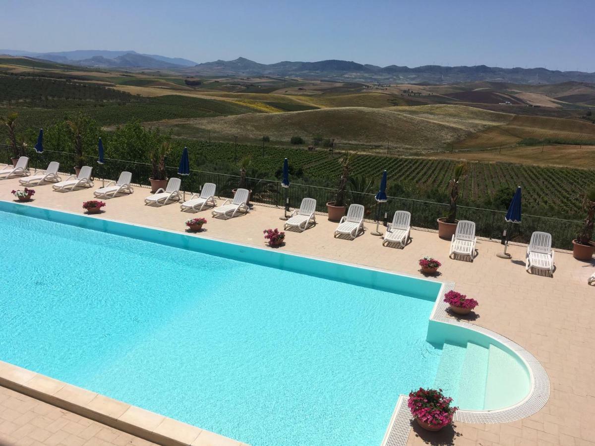 Agriturismo Sirignano Wine Resort Exterior photo